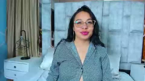 Emy Noa  online show from 06.12.26