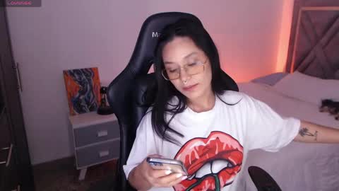 Mia Cristancho online show from 06.04.26