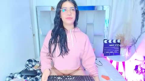 Snapshot of amy_swann chatting on 03.28.26 Amy online show from 03.28.26