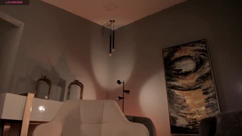 Snapshot of amyarmstrong chatting on 01.14.25 Amy Armstrong online show from 01.14.25