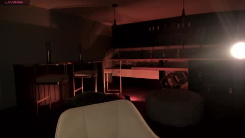 Snapshot of amyarmstrong chatting on 01.21.25 Amy Armstrong online show from 01.21.25