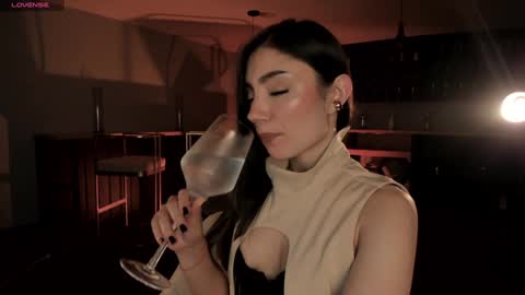 Snapshot of amyarmstrong chatting on 01.25.25 Amy Armstrong online show from 01.25.25