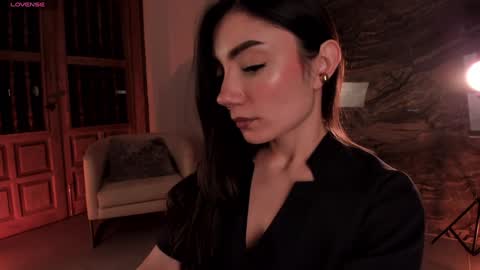 Snapshot of amyarmstrong chatting on 01.28.25 Amy Armstrong online show from 01.28.25