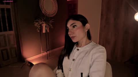 Snapshot of amyarmstrong chatting on 02.25.25 Amy Armstrong online show from 02.25.25