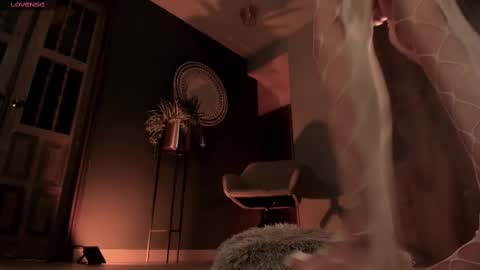 Snapshot of amyarmstrong chatting on 02.26.25 Amy Armstrong online show from 02.26.25