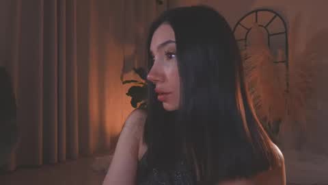 Snapshot of amyarmstrong chatting on 09.10.25 Amy Armstrong online show from 09.10.25