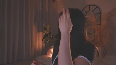 Snapshot of amyarmstrong chatting on 09.25.25 Amy Armstrong online show from 09.25.25