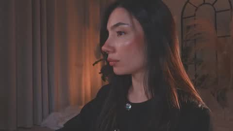 Snapshot of amyarmstrong chatting on 10.02.25 Amy Armstrong online show from 10.02.25