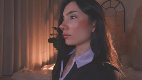 Snapshot of amyarmstrong chatting on 10.05.25 Amy Armstrong online show from 10.05.25