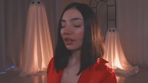 Snapshot of amyarmstrong chatting on 10.24.25 Amy Armstrong online show from 10.24.25