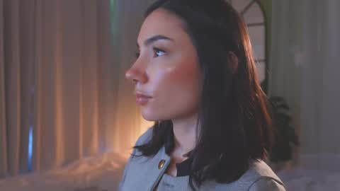 Snapshot of amyarmstrong chatting on 11.28.25 Amy Armstrong online show from 11.28.25