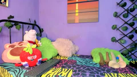 Amy Kamila online show from 10.27.25