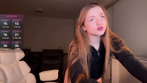 Snapshot of amyjj chatting on 12.15.24 Amy online show from 12.15.24