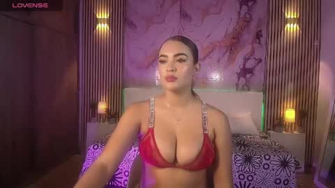 amyjohnsonn online show from 04.30.26