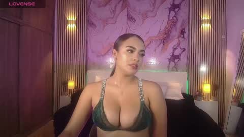 amyjohnsonn online show from 05.01.26