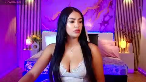 Snapshot of amyjohnsonn chatting on 07.30.26 amyjohnsonn online show from 07.30.26