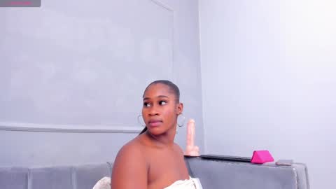 Snapshot of amykord chatting on 02.04.25 Amykord online show from 02.04.25