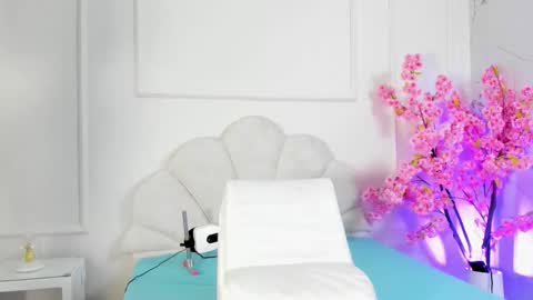 Snapshot of amykord chatting on 09.27.25 Amykord online show from 09.27.25