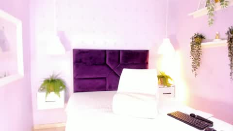 Snapshot of amykord chatting on 10.07.25 Amykord online show from 10.07.25