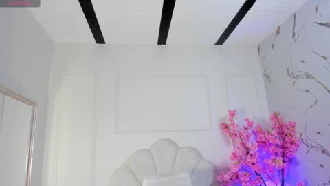 Snapshot of amykord chatting on 11.04.25 Amykord online show from 11.04.25