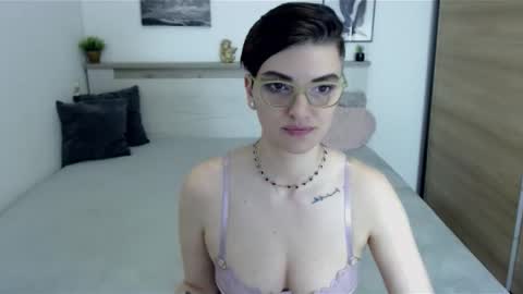 Snapshot of amylexy chatting on 04.05.26 Hi there guys My pleasure in your hands pvt is open online show from 04.05.26