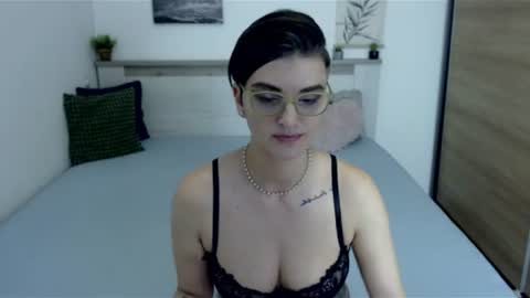 Hi there guys  My pleasure in your hands  pvt is open online show from 07.16.26