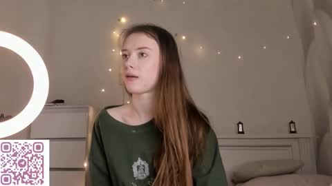 Snapshot of amylovesyouu chatting on 12.13.25 amylovesyouu online show from 12.13.25