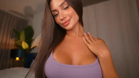 Snapshot of amylure chatting on 11.15.25 amylure online show from 11.15.25