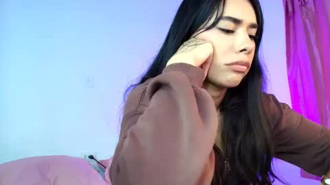 Amy ... Nice to meet u   thumb up me please its important online show from 04.22.26