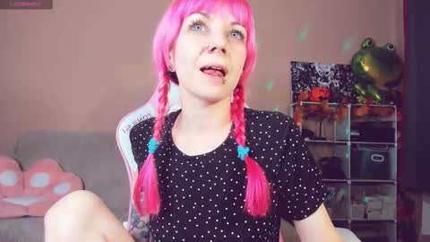 Snapshot of amyrose69 chatting on 10.18.25 Amy Rose online show from 10.18.25