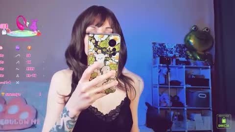 Snapshot of amyrose69 chatting on 12.13.25 Amy Rose online show from 12.13.25