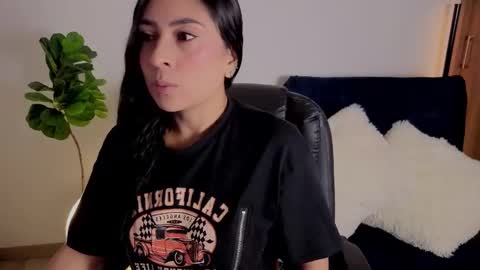 Aleja  online show from 11.18.25