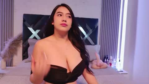 Snapshot of amytorres_ chatting on 07.18.26 amytorres_ online show from 07.18.26