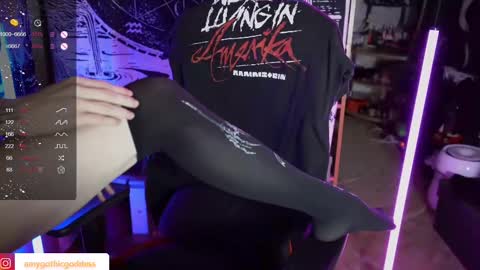 Snapshot of amywhitenessxx chatting on 02.15.25 Amy switch Goddess divine Mistress online show from 02.15.25