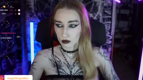 Snapshot of amywhitenessxx chatting on 03.03.25 Amy switch Goddess divine Mistress online show from 03.03.25