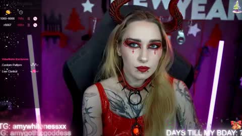 Snapshot of amywhitenessxx chatting on 12.18.25 Amy switch Goddess divine Mistress online show from 12.18.25