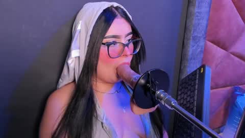 amywhitte_ online show from 04.24.26