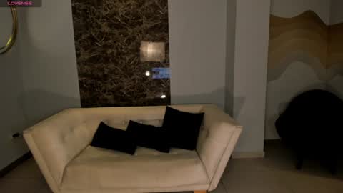 Snapshot of amywoods chatting on 12.04.24    online show from 12.04.24