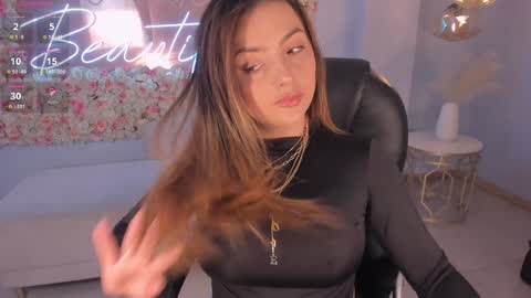Snapshot of amywoods chatting on 12.28.24    online show from 12.28.24