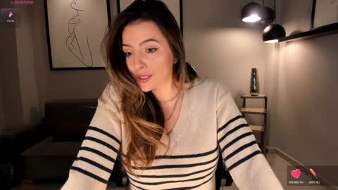 Snapshot of amywoods chatting on 01.19.25    online show from 01.19.25