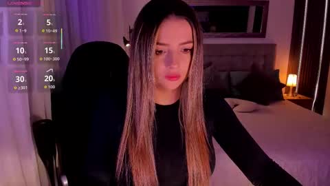 Snapshot of amywoods chatting on 10.14.25    online show from 10.14.25
