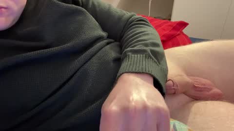 Snapshot of an0nym0us_usr chatting on 01.06.25 an0nym0us_usr online show from 01.06.25