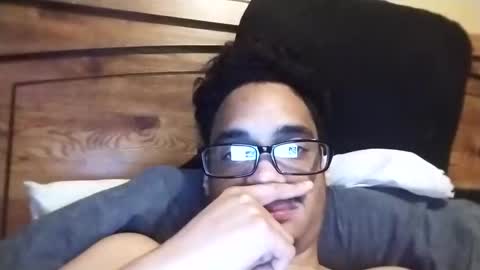 Snapshot of an377432 chatting on 02.23.25 an377432 online show from 02.23.25