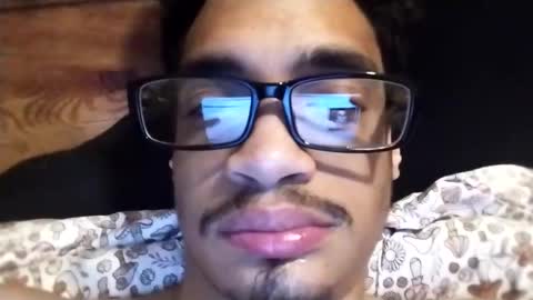 Snapshot of an377432 chatting on 03.05.25 an377432 online show from 03.05.25