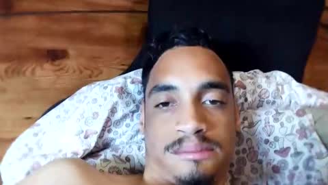 Snapshot of an377432 chatting on 10.27.25 an377432 online show from 10.27.25