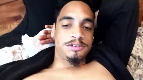 Snapshot of an377432 chatting on 11.06.25 an377432 online show from 11.06.25