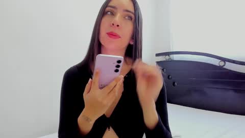 Snapshot of ana_castilo chatting on 01.07.25 Ana  IG an castillo 1 online show from 01.07.25