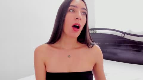 Snapshot of ana_castilo chatting on 01.31.25 Ana  IG an castillo 1 online show from 01.31.25