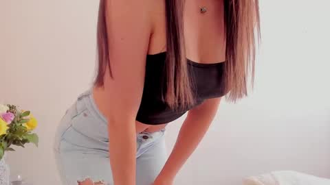 Snapshot of ana_castilo chatting on 02.19.25 Ana  IG an castillo 1 online show from 02.19.25