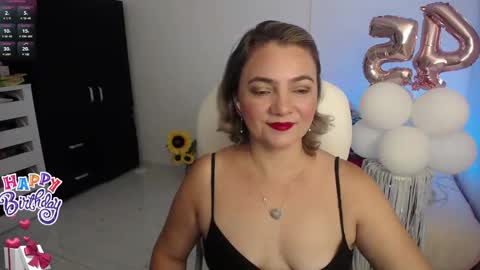 Snapshot of ana_hotmilf chatting on 01.12.25  Ana  online show from 01.12.25